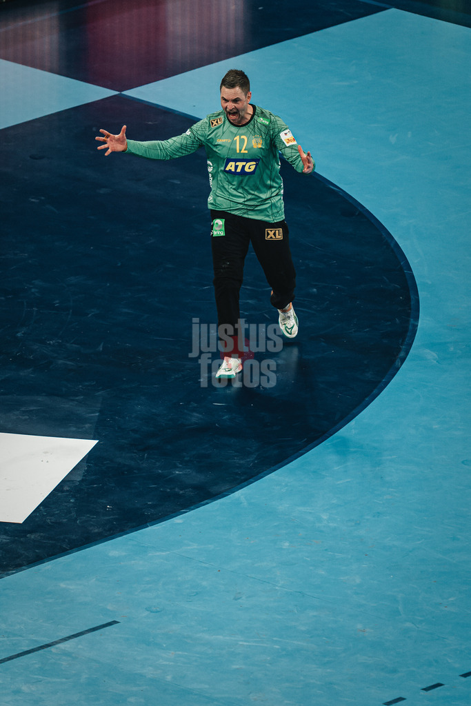 Handball | Herren | EHF EURO 2024 | European Championshop Men 2024 Final Tournament | Slowenien vs. Schweden | 17.01.2024 | Andreas Palicka (#12, Schweden, SWE) jubelt nach einem gehaltenen Ball