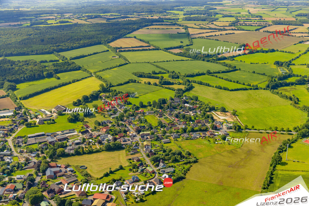 Neue Luftbildaufnahme der Stadt Bargstedt - Das Luftbild wurde 2025 vom UL-Flugzeug heraus erstellt ( keine Drohnenaufnahme ) - Hochauflösende Luftaufnahme - für Wandbilder und großformatige Ausdrucke geeignet. Das besondere Geschenk!Hier alle&nbsp;Infos zur Lizenzierung der LuftaufnahmeWir fliegen auch dieses Jahr wieder in Ihre Region um Luftbilder zu erstellen.- Luftbild anfragen
