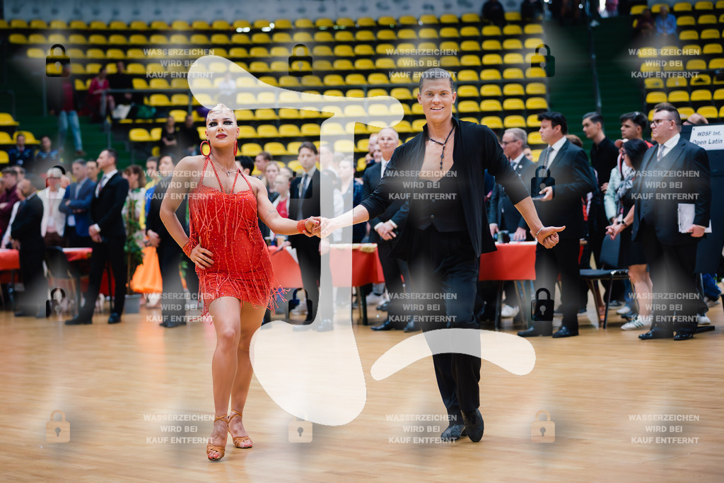 Hessen Tanzt WDSF International Open Latin 6th (25) Einoras Degutis _ Ugne Bliujute (Lithuania)-2025-05-18-5350 | Webshop for digital downloads and prints of dance sport, event & show photographer Julian Link - Realisiert mit Pictrs.com