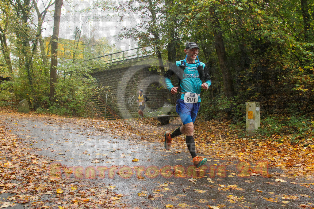241027_0911_EV4_5498 | Sportfotografie im Rhein-Sieg Kreis, Köln, Bonn, NRW, Rheinland Pfalz, Hessen, etc. Unser Tätigkeitsfeld umfasst den Laufsport vom Volkslauf über den Marathon, Duathlon, Triathon bis zum Ultralauf wie Kölnpfad Ultra oder Schindertrail.