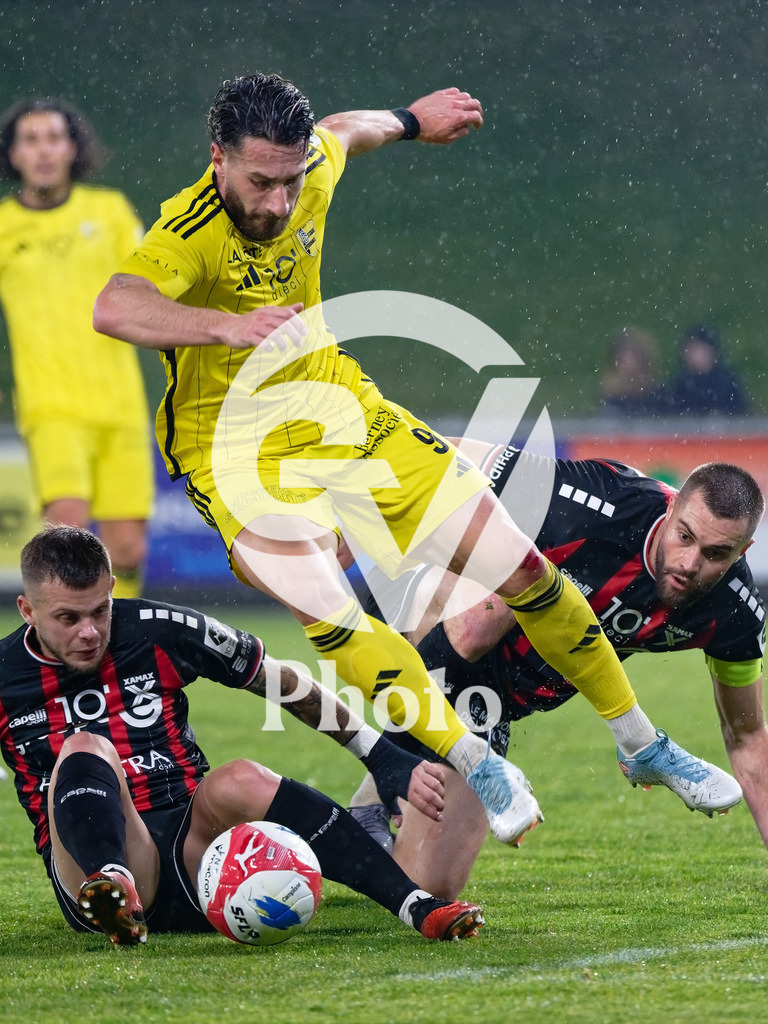 dieci Challenge League - FC Stade Nyonnais v Neuchatel Xamax FCS |  during the dieci Challenge League match between FC Stade Nyonnais and Neuchatel Xamax FCS at Centre sportif de Colovray in Nyon, Switzerland