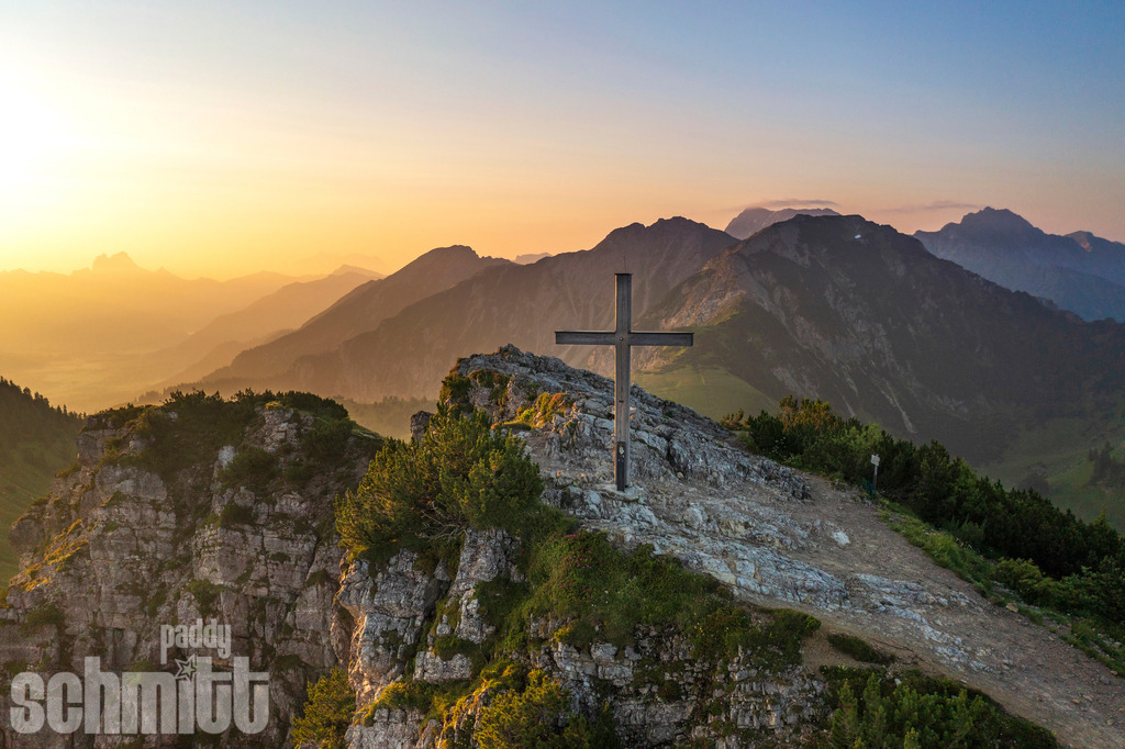 PS-Bergwelt-2026-134 | Entdecke die größte Bildgalerie der Region mit Fotografien aus dem Allgäu, der Bodenseeregion, Oberschwaben, dem Donautal und der Schwäbischen Alb. Landschaften, Luftaufnahmen und Reisefotografie als Wandbild und Fotokunst. - Realisiert mit Pictrs.com