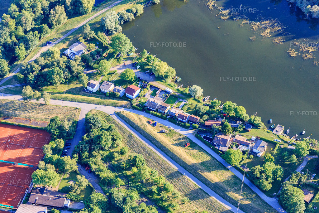 Luftbild: Alter Hafen Eggenstein-Leopoldshafen im Ortsteil Leopoldshafen in Eggenstein-Leopoldshafen im Bundesland Baden-Württemberg in Deutschland. Foto: IMG_080788.jpg vom 13.06.2015 durch Werner Riehm/FLY-FOTO.de