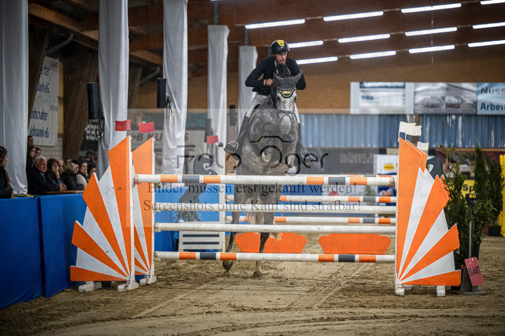 DOS_0071 | Entdecke hochwertige Reitturnierfotos von Foto Oger. Professionell, emotional und authentisch – jetzt Lieblingsmomente im Shop bestellen.Deutschlandweite Turnierfotografie. - Realisiert mit Pictrs.com