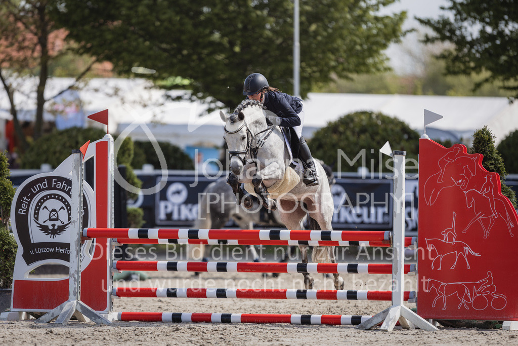 230518_MayDays_SprPf-A-115 | Deine schönsten Turniermomente als professionelle Fotos! Entdecke hochwertige Pferdesport-Fotografie im Online-Shop. Jetzt Fotos finden & bestellen!