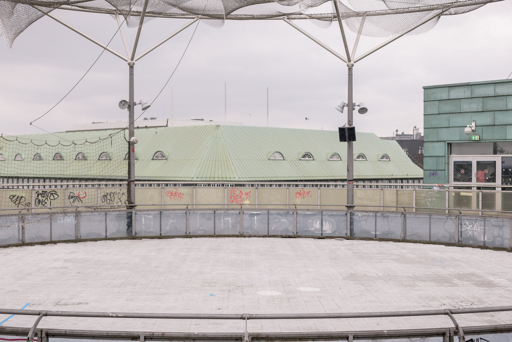 Dach des Jupiter Hamburg 12 - URBANISTER | Durch die Stadt gehen, als wohnte man woanders. Fotografie, subjektiver Urbanismus und aktiver Müßiggang. - Realisiert mit Pictrs.com