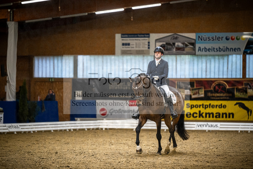 DOS_1072 | Entdecke hochwertige Reitturnierfotos von Foto Oger. Professionell, emotional und authentisch – jetzt Lieblingsmomente im Shop bestellen.Deutschlandweite Turnierfotografie. - Realisiert mit Pictrs.com