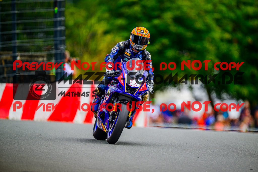 MaZZes_FotoMatrix_240727_6007705_0973 | R7