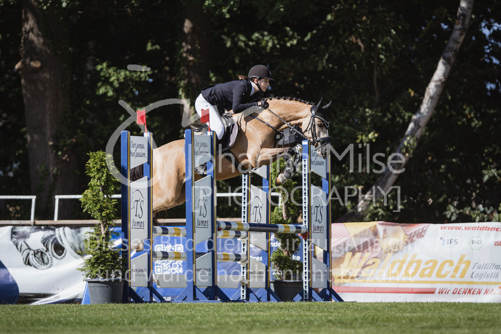 220714_LC_Stil-A1-105 | Lopshorn Classics
14.-17.04.2022
Stilspringprüfung Kl.A*
JUN/JR