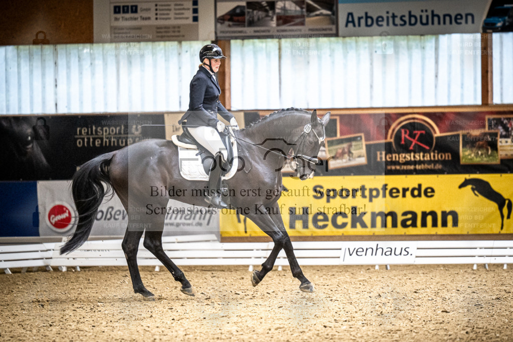 DOS_0743 | Entdecke hochwertige Reitturnierfotos von Foto Oger. Professionell, emotional und authentisch – jetzt Lieblingsmomente im Shop bestellen. - Realisiert mit Pictrs.com