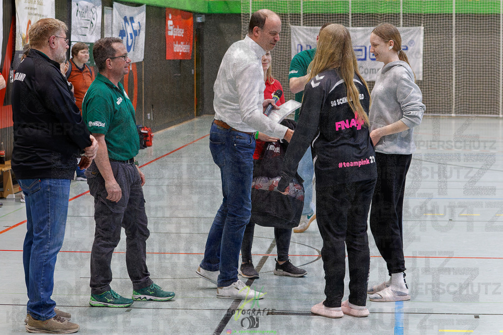Hessenmeisterschaft wJC - Finale; HSG Kleenheim - HSG Weiterstadt/ Braunsh.Worf. | Hessenmeisterschaft wJC - Finale; HSG Kleenheim - HSG Weiterstadt/ Braunsh.Worf. am 22.03.2025 in Biedenkopf (Sporthalle Lahntalschule)Photo © 2025 - Jörg Heinrich - Realisiert mit Pictrs.com