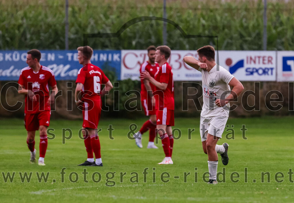2023-08-04_057_SV_Walpertskirchen_gegen_FC_Finsing | Walpertskirchen, Deutschland, 04.08.2023:
Fußball, Kreisliga 2023 / 2024, 2. Spieltag, SV Walpertskirchen gegen FC Finsing, Endergebnis: 3:3

Adrian Alexy (SV Walpertskirchen, #41)

Foto: Christian Riedel / fotografie-riedel.net
