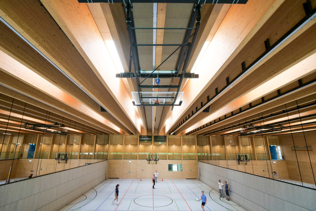 Kaltensteinhalle | Vaihingen n der Enz - die Kaltensteinhalle erhält die Hugo-Häring-Plakette (ob kleiner oder großer Hugo steht noch nicht fest). Die Sporthalle ist innen holzverkleidet und auch sonst pfiffig. - Realisiert mit Pictrs.com
