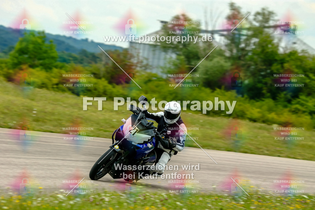 Chambley Juli-3308 | Hier findet Ihr Bilder von Touristenfahrten auf der Nürburgring Nordschleife oder von anderen Veranstaltungen die ich besucht habe. Viel Spass beim Durch Schauen 