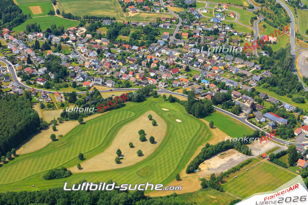 Die Luftaufnahme der Stadt Tröstau wurde vom UL-Flugzeug heraus erstellt ( keine Drohne )- hohe Auflösung für beste Qualität