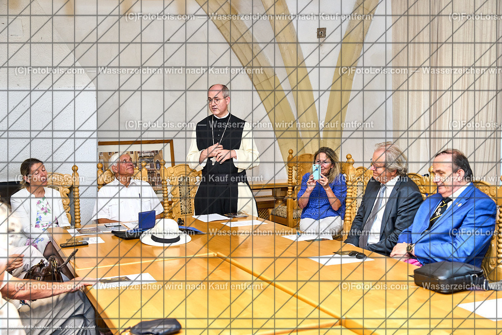 ALP8124_Kartause Gaming_Jubilaeum-Ehrung_Vigneron Jacques | (C)FotoLois.com, Alois Spandl. Ehrung Buchautor Jacques Vigneron aus Ferret, Feier 700 Jahre Hochzeit von Albrecht II mit Johanna von Pfirt, Fr 16. August 2024.