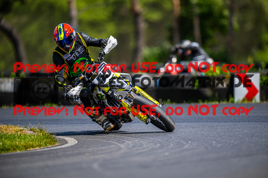 MaZZes_FotoMatrix_220528_1429 | Fotograf Mathias Schmid
Sportfotograf,
Eventfotograf,
Hochzeitsfotograf,
Portraitfotograf