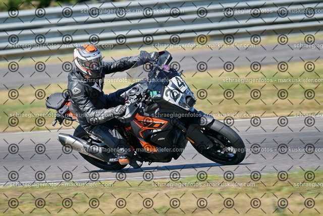 26bt04-0919 | markuskiefer.com - Realisiert mit Pictrs.com