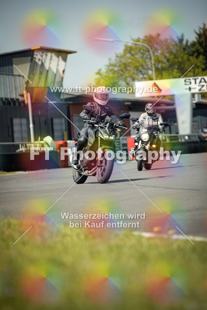 OBK_Mai_Martina_Markus-10766 | Hier findet Ihr Bilder von Touristenfahrten auf der Nürburgring Nordschleife oder von anderen Veranstaltungen die ich besucht habe. Viel Spass beim Durch Schauen 