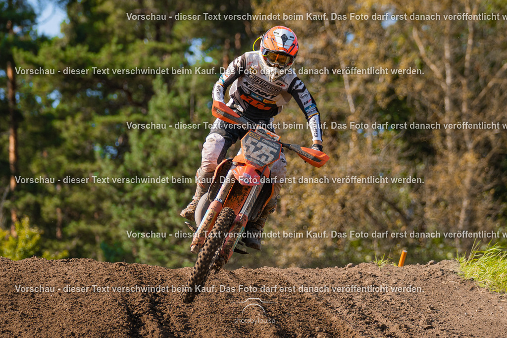 09_21_LM_Schenkenhorst-9433 | Sportfotografin aus Berlin-Brandenburg mit Fokus auf Motocross. Ich halte deine sportliche Leistung und echte Emotionen auf und neben der Strecke professionell fest. Entdecke die Fotos von deinem Rennen und bestelle sie direkt hier im Shop.