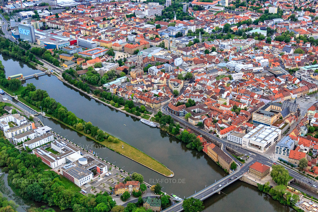Luftbild: Gutermann-Promenade und Mainaussicht in Schweinfurt im Bundesland Bayern in Deutschland. Foto: IMG_079050.jpg vom 14.05.2015 durch Werner Riehm/FLY-FOTO.de