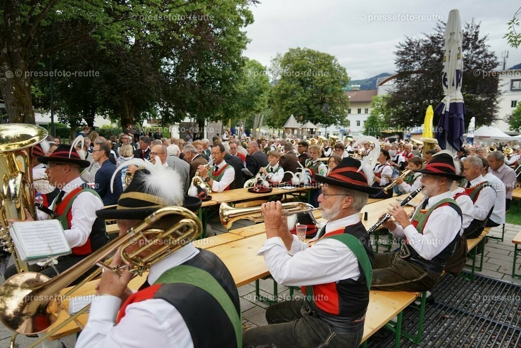 news-2023-Juni16-Bundesmusikfest-FELDMESSE-DSC06213 | Info aus dem Bezirk Reutte/Ausserfern Tirol sowie eine umfangreiche Bilddatenbank über die gesamte Region: Lechtal, Talkessel Reutte, Tannheimertal, Zwischentoren. Lech, Plansee, Zugspitze, Grenztunnel, B179, Fernpassstraße, Verkehr, Lawinen, Tradition, - Realisiert mit Pictrs.com