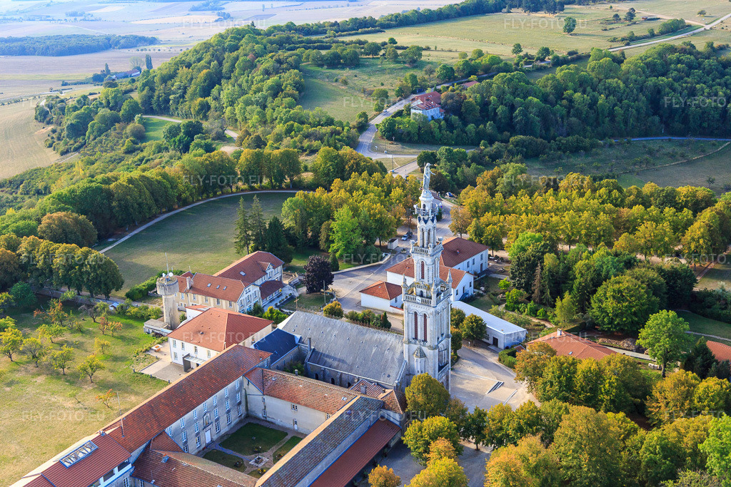 Vue aérienne: Basilique de Sion à Saxon-Sion dans le département Meurthe et Moselle, France – .Photo: IMG_118504.jpg prise le 16/09/2019 par Werner Riehm/FLY-FOTO.eu – Résolution de l'original: 5472 x 3648 px