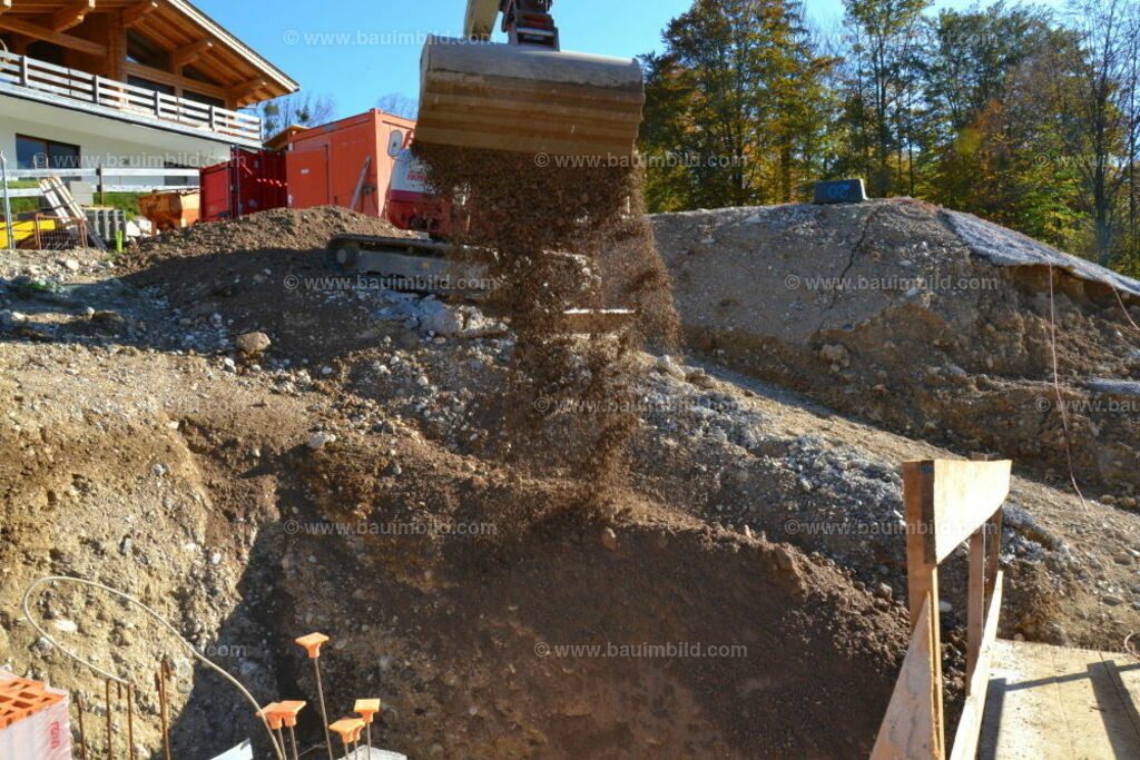 bib-lg02-erdarbeiten-0146 | Nach LV-Leistungsgruppen sortierte Detailfotos über den Bau eines Hauses. Alle Hausbau-Bilder direkt vom Urheber und Autor der Website Haus-Selber-Bauen.com