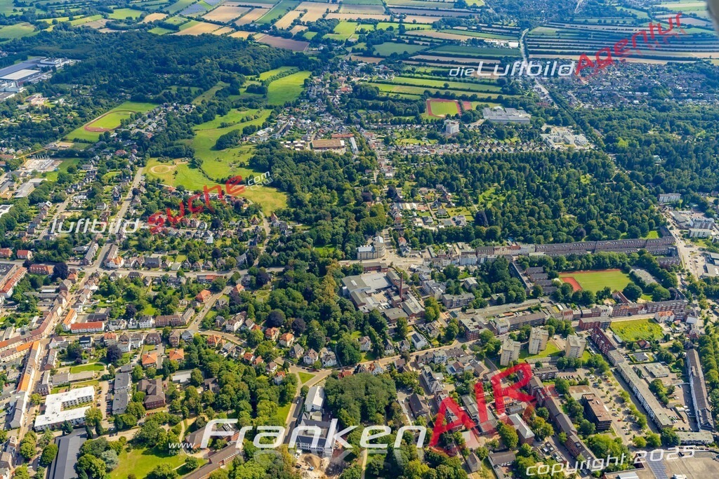 Luftbild Vs Google Maps  Brachenfeld  Neumünster -Das Luftbild wurde 2025 vom UL-Flugzeug heraus erstellt ( keine Drohnenluftbilder ) - Hochauflösende Luftaufnahme -Nicht vergleichbar mit Google Maps oder Satelittenbilder- Die Geschenkidee !Mit Lizenz und Bildrechte bestellbar