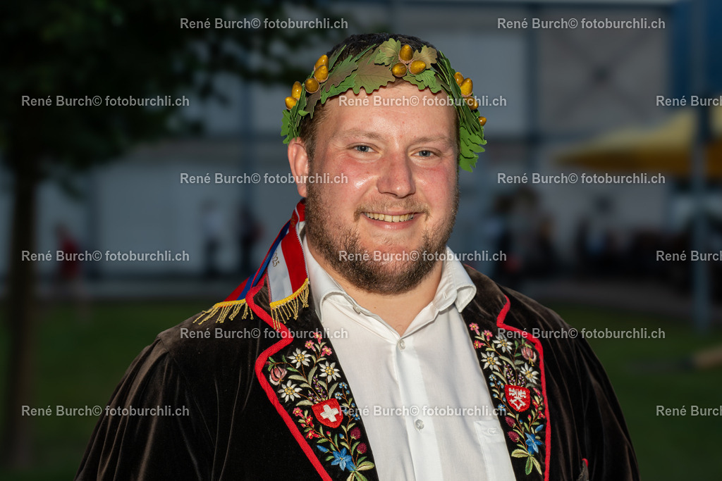 BR_08424Waser Raphael | Waser Raphael - Realisiert mit Pictrs.com