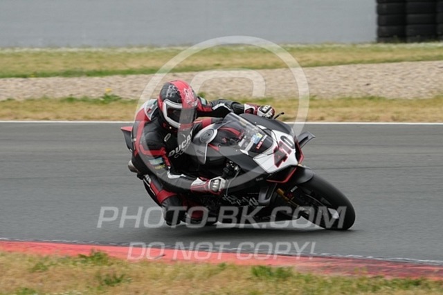 2024_05_18_PBK_35763 | Sportfotografie; SlowMotion; Video; Rennstrecke; Hafeneger; Speer; Racing; RSE; BMW; CBO; Trackday; Motorsportarena; Hockenheimring; Brno; Most; Barcelona; Valencia