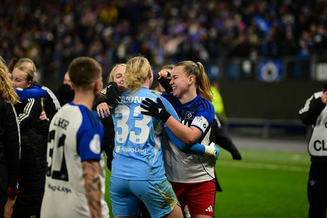 Fußball I Frauen I Saison 2025-2026 I DFB-Pokal I Achtelfinale I Hamburger SV - Bayer 04 Leverkusen I 18142 | Der Sportfotograf. - Realisiert mit Pictrs.com
