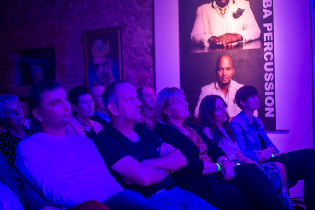 Tango meets Cuba | Tango meets Cuba mit den Klazz Brothers & Cuba Percussion im Forte Belvedere Leisnig zum Festival Hallo Leisnig 2022. - Realisiert mit Pictrs.com