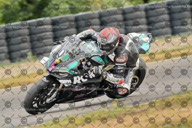 25bt05-1579 | markuskiefer.com - Realisiert mit Pictrs.com