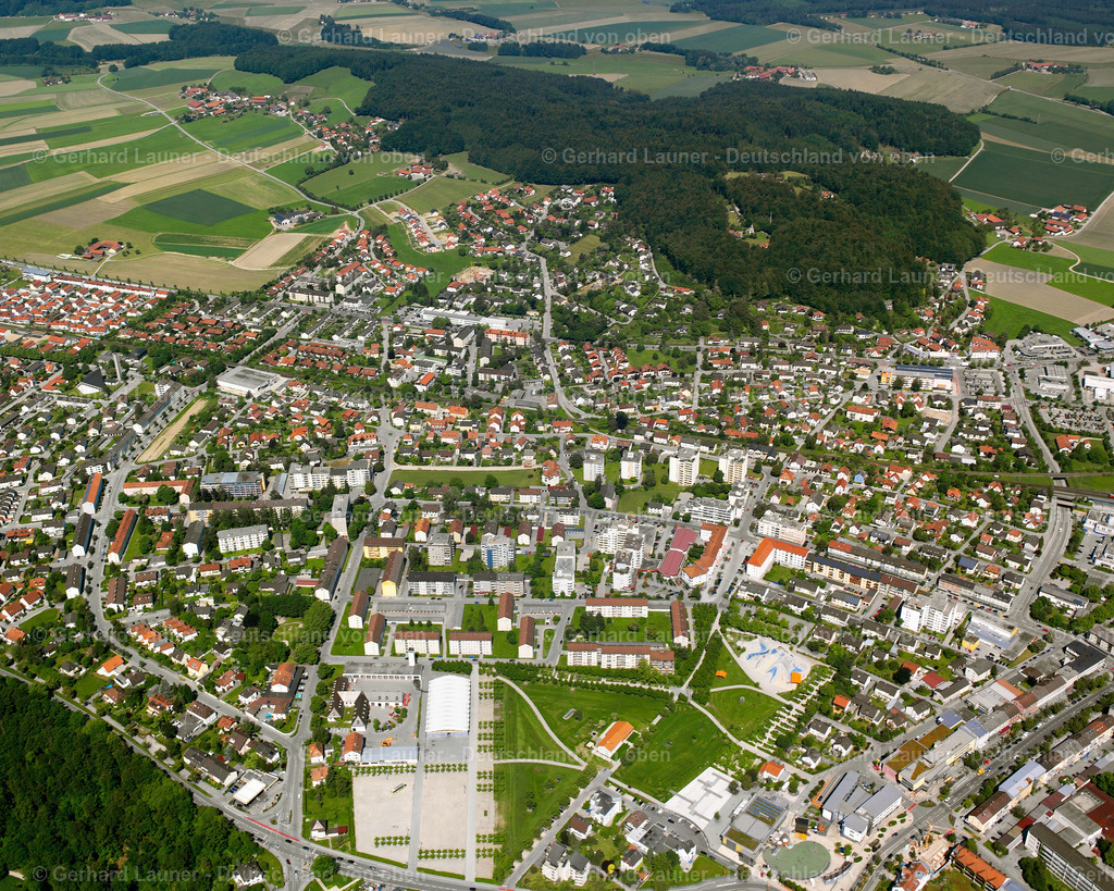 2600283 | BURGHAUSEN 09.06.2006 Stadtansicht des Innenstadtbereiches  in Burghausen im Bundesland Bayern, Deutschland // City view on down town  in Burghausen in the state Bavaria, Germany Foto: Gerhard Launer