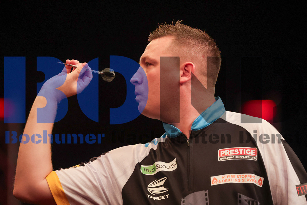  29.10.2023 - 
 | Sebastian Sendlak / Bochumer Nachrichtendienst (BOND) - PDC European Darts Championship: Viertelfinale {Persons shown} - Realisiert mit Pictrs.com