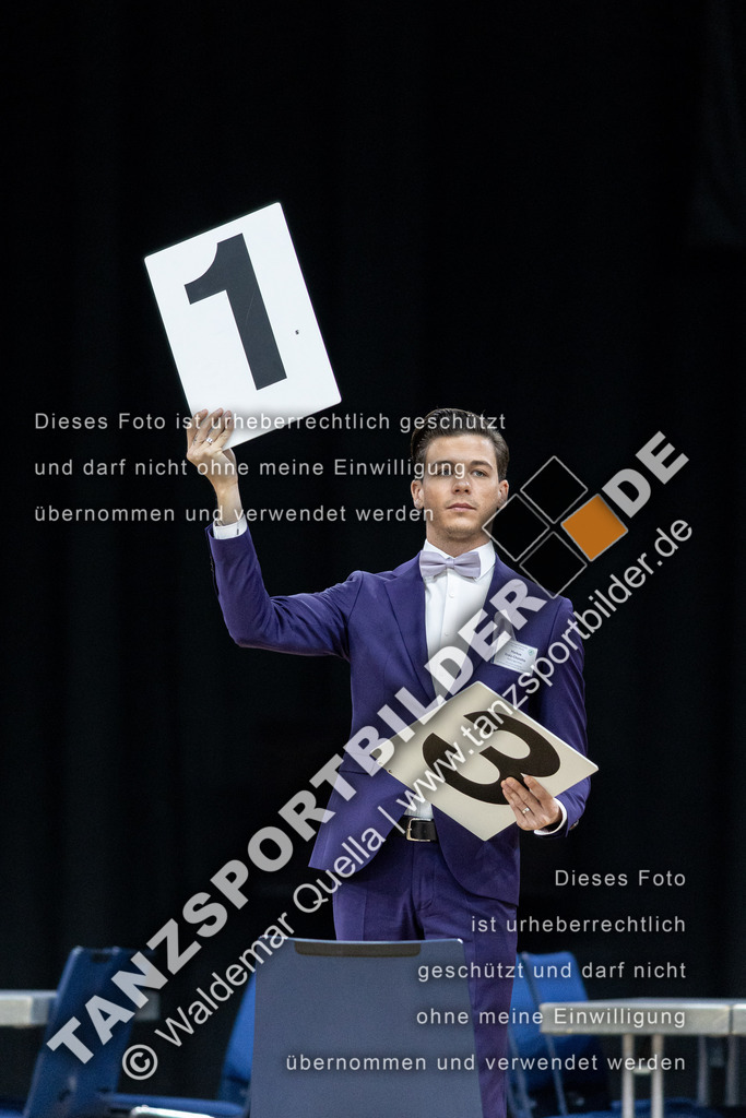 20240310-01254 | Hier finden Sie Tanz Bilder vom Latein und Standard Formationen tanzen. Sportbilder vom Tanzsport. Schöne Fotos und von Weltmeisterschaft, Europameisterschaft, Bundesliga, Regionalliga, Oberliga und Landesliga sowie von GOC Stuttgart, DanceComp, WM Bremen