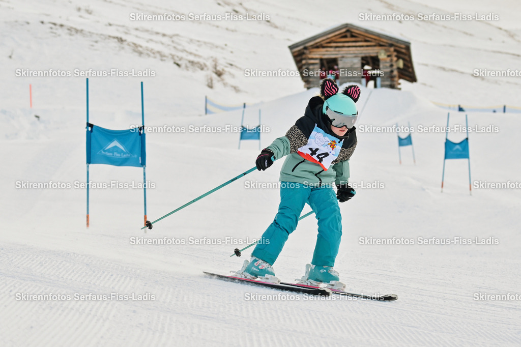 SRF_05.02.2026_0122 | SRF_05.02.2026_0122 - Realisiert mit Pictrs.com