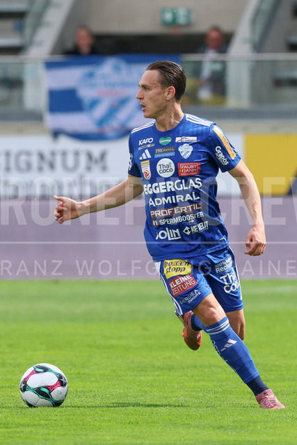 TSV Egger Glas Hartberg vs SK Rapid Wien – Championship Group    | Hartberg, Austria, 19.Apr.26 - SOCCER - ADMIRAL Bundesliga, TSV Egger Glas Hartberg vs SK Rapid Wien. The image shows Lukas Fridrikas (Hartberg). 