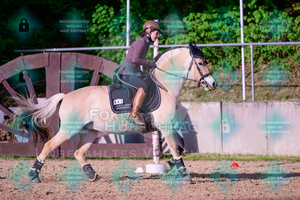 02052026-Giesenbach-03-Speedtrail-0515 | Fokus Hufschlag Fotografie - Realisiert mit Pictrs.com