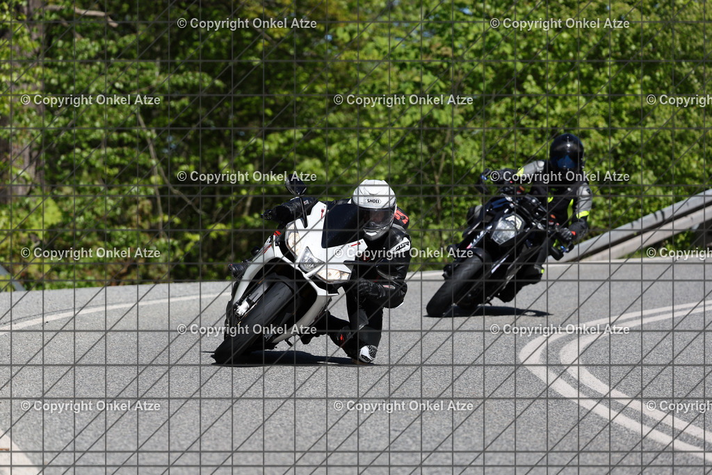IMG_0192 | Fotograf am Kyffhäuser. Onkel Atze. Kyffhäuser Rennstrecke. Café36. Motorsportfotografie. - Realisiert mit Pictrs.com