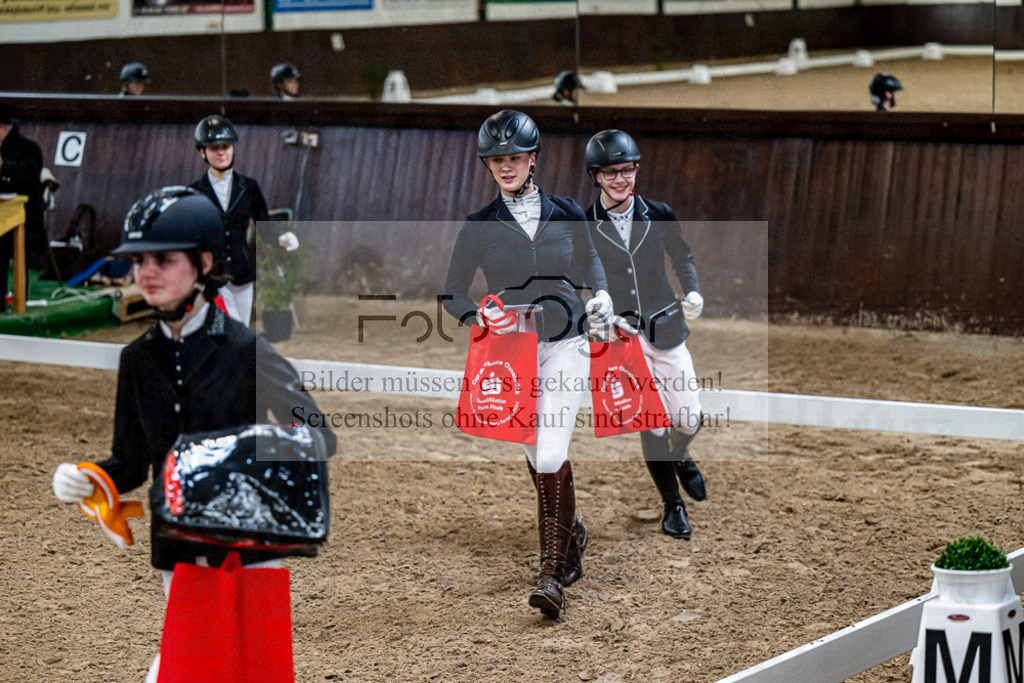 20240310-DOS_1223 | Entdecke hochwertige Reitturnierfotos von Foto Oger. Professionell, emotional und authentisch – jetzt Lieblingsmomente im Shop bestellen.Deutschlandweite Turnierfotografie. - Realisiert mit Pictrs.com