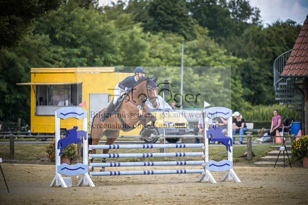 DOS_9222 | Entdecke hochwertige Reitturnierfotos von Foto Oger. Professionell, emotional und authentisch – jetzt Lieblingsmomente im Shop bestellen.Deutschlandweite Turnierfotografie. - Realisiert mit Pictrs.com