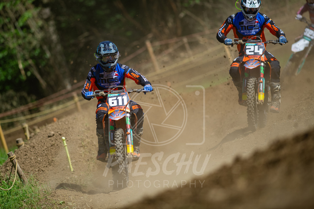 MX 2 (651) | Paeschuphoto Shop - Wer nicht sucht der auch nicht findet.Ob Motocrossbilder oder von einem besuchtem Spiel, Hauptsache Action. - Realisiert mit Pictrs.com