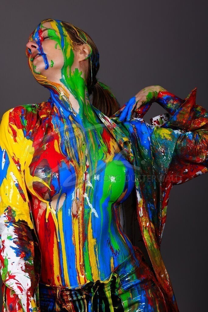 BodyArt-SHIRTSPLASH_3893c | #011 | Modell: Sarah | Foto: Alexander Große-Strangmann - Realisiert mit Pictrs.com