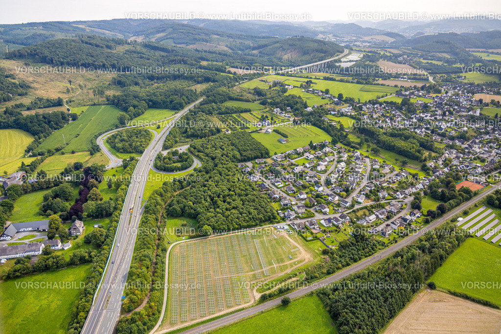 Meschede250807087 | Luftbild, Bau eines Solarparks neben der Autobahn A46, Hermannswiese, Wennemen, Meschede, Sauerland, Nordrhein-Westfalen, Deutschland