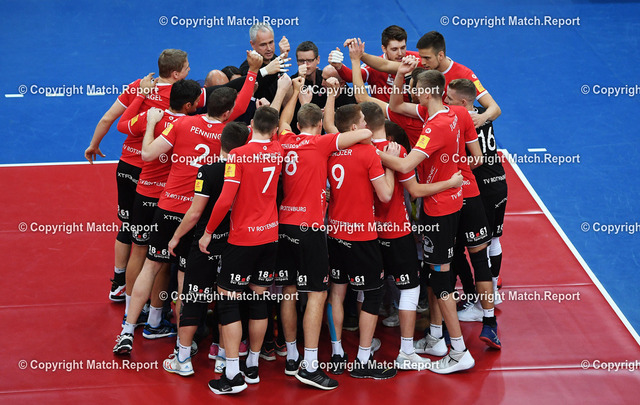 ulm | Volleyball 1. Bundesliga  Saison 2018/2019TV Rottenburg - Netzhoppers SolWo Koenigspark KW    17.11.2018Teamkreis TV Rottenburg vor dem SpielFOTO: ULMER PressebildagenturxxNOxMODELxRELEASExx