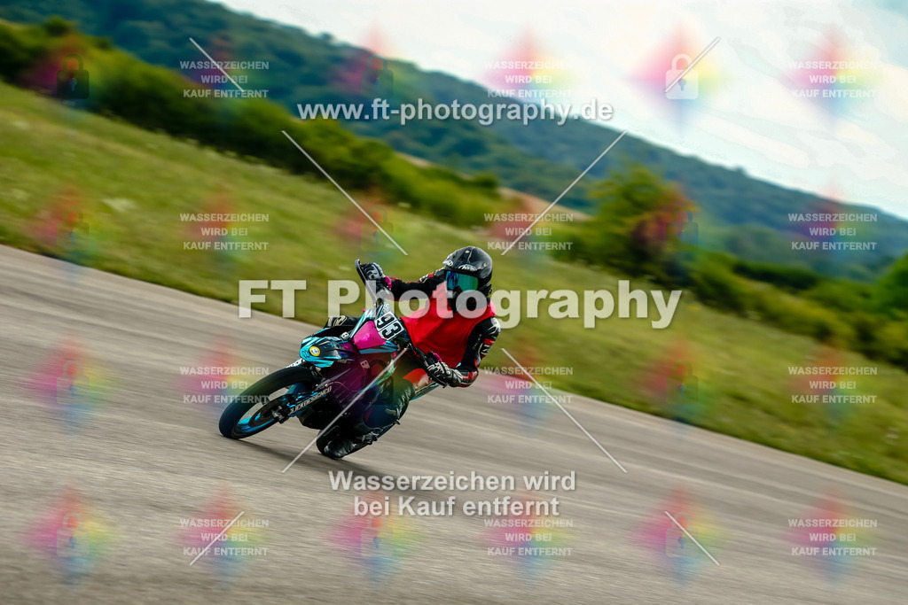 Chambley Juli-3348 | Hier findet Ihr Bilder von Touristenfahrten auf der Nürburgring Nordschleife oder von anderen Veranstaltungen die ich besucht habe. Viel Spass beim Durch Schauen 