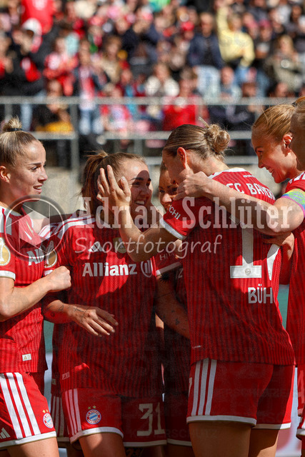 14.05.2026, GER, Fussball, Frauen, DFB-Pokal, Finale, Saison 2025/2026, VfL Wolfsburg - FC Bayern München | Gerogia Stanway (Bayern) Torjubel, jubelt nach ihrem Treffer zum 0:1 mit ihrem Team