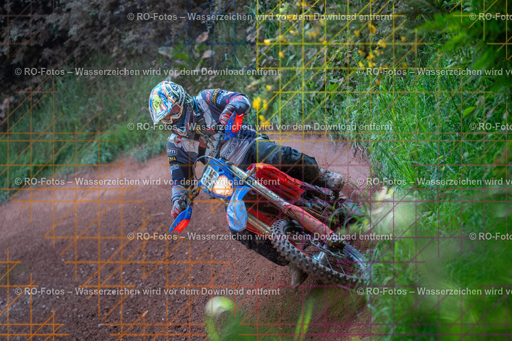 Wolfshausen 4 Lauf -1301 | Sportfotografie von RO-Fotos: Motorsport, Motocross, Enduro, Laufveranstaltungen und Triathlon. Professionelle Fotos von Sportlern und Events. - Realisiert mit Pictrs.com